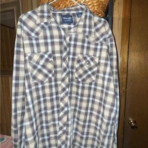 Wrangler Plaid Button-Up Shirt